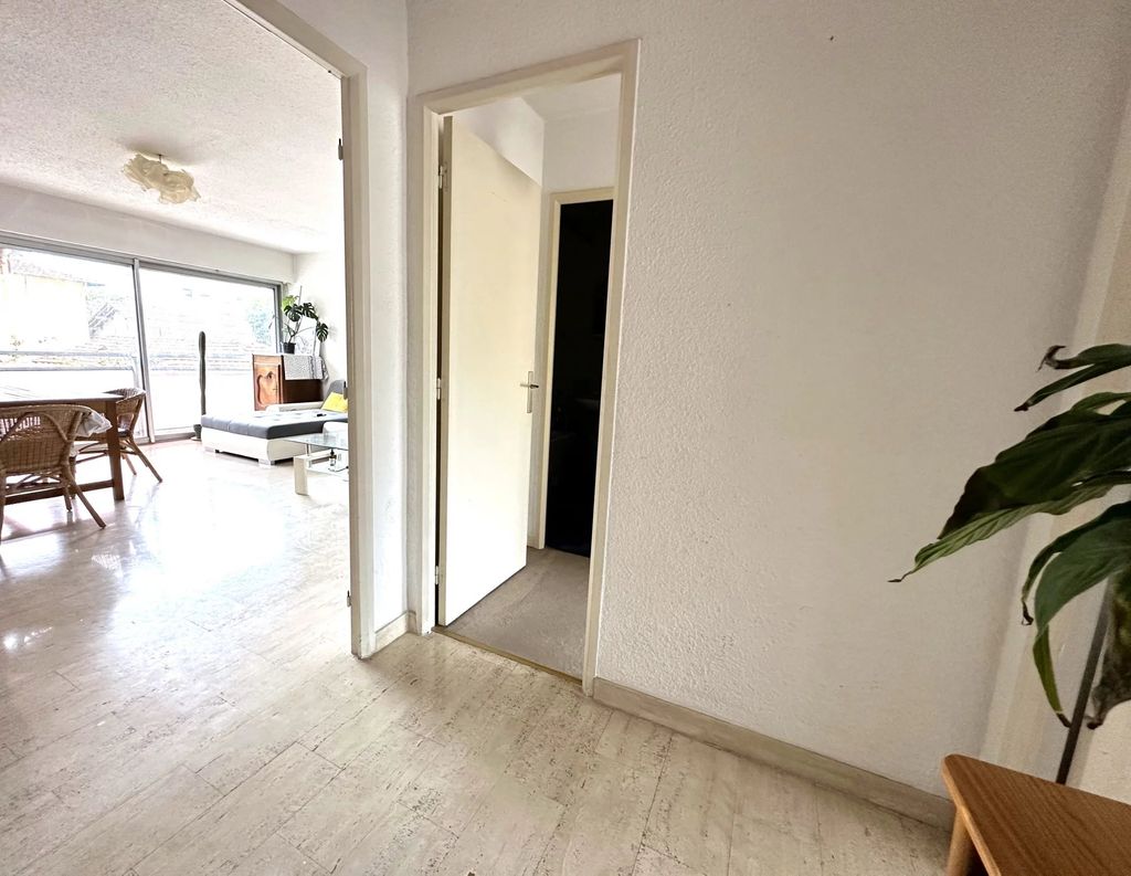 Achat appartement à vendre 2 pièces 50 m² - Saint-Laurent-du-Var