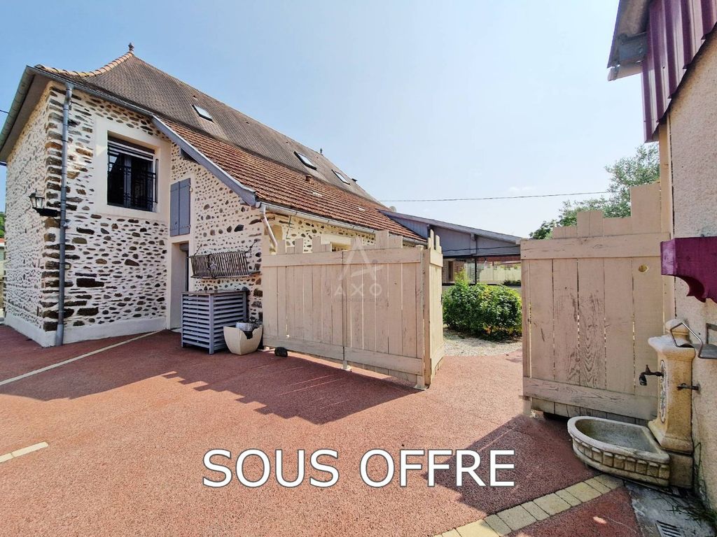 Achat maison à vendre 4 chambres 157 m² - Sauveterre-de-Béarn