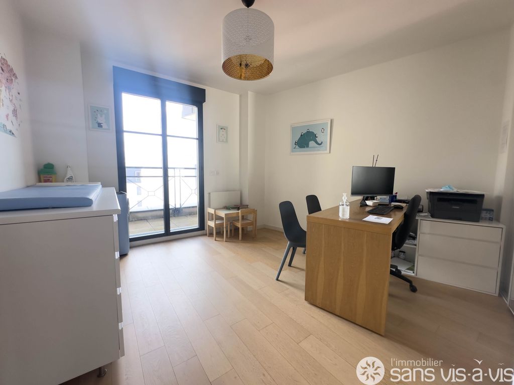 Achat appartement à vendre 4 pièces 97 m² - Puteaux