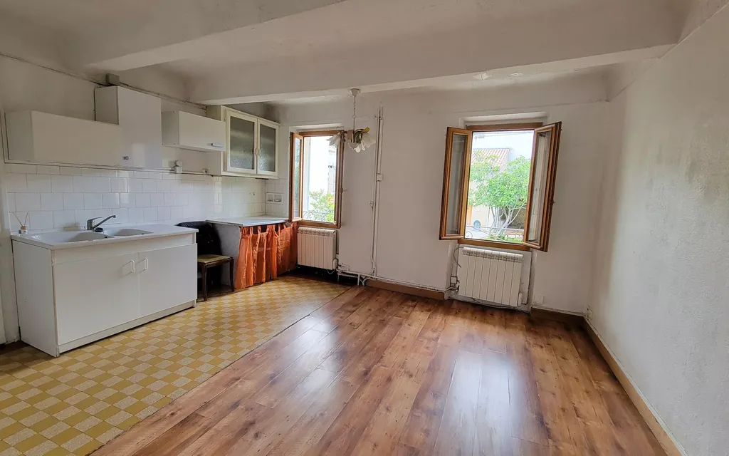 Achat maison à vendre 2 chambres 64 m² - Laragne-Montéglin