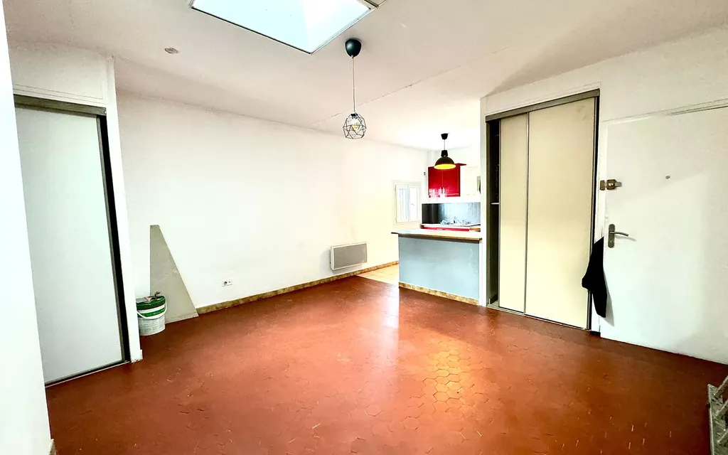 Achat appartement à vendre 2 pièces 42 m² - La Crau