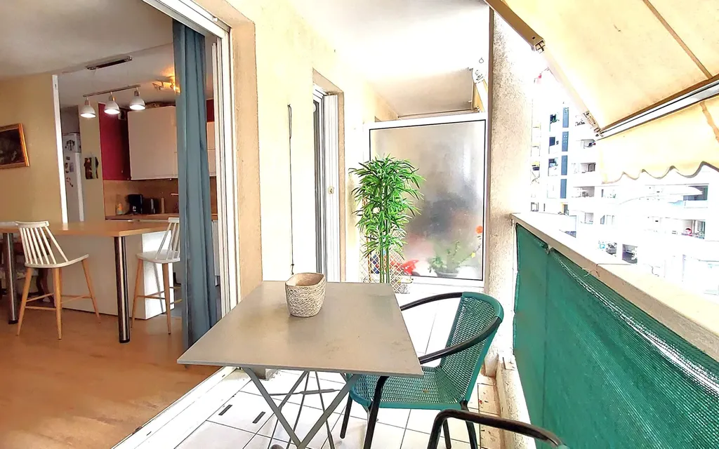 Achat appartement à vendre 3 pièces 65 m² - Nice