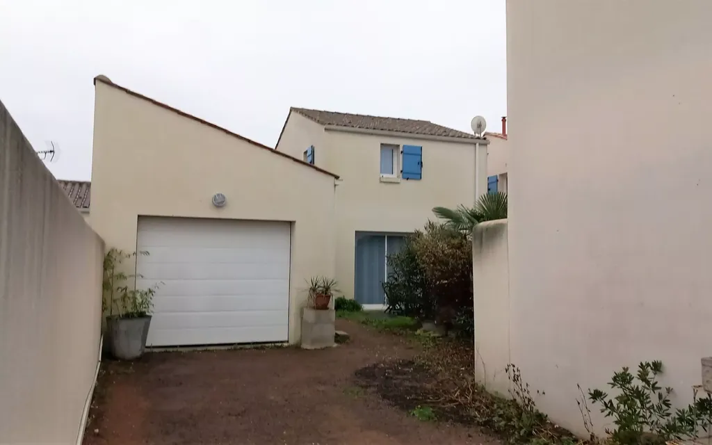 Achat maison à vendre 3 chambres 94 m² - Saint-Georges-d'Oléron