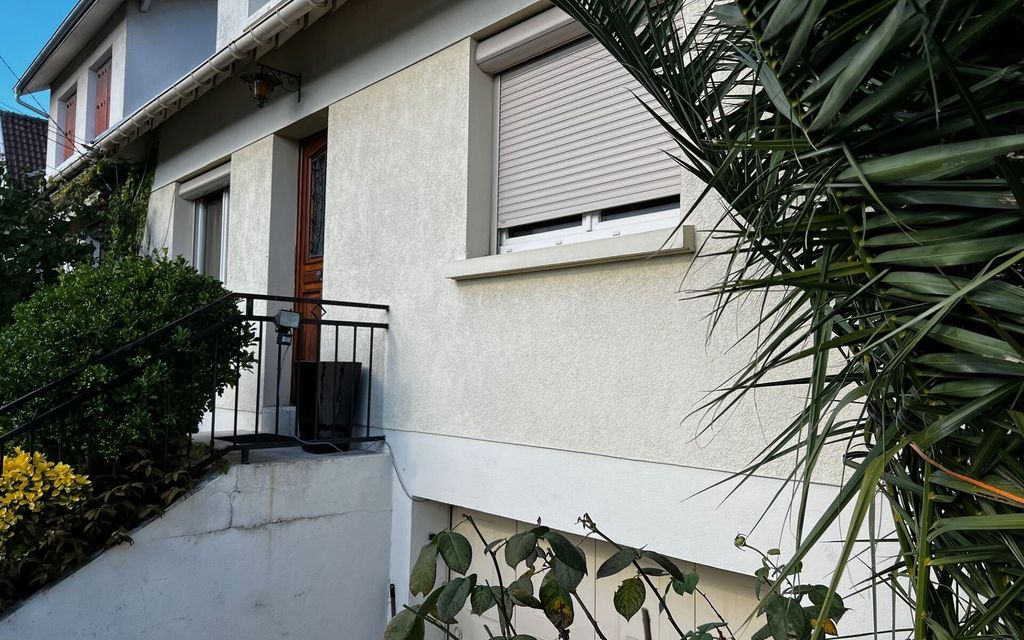 Achat maison à vendre 5 chambres 155 m² - Taverny