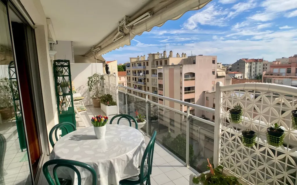 Achat appartement à vendre 2 pièces 43 m² - Antibes