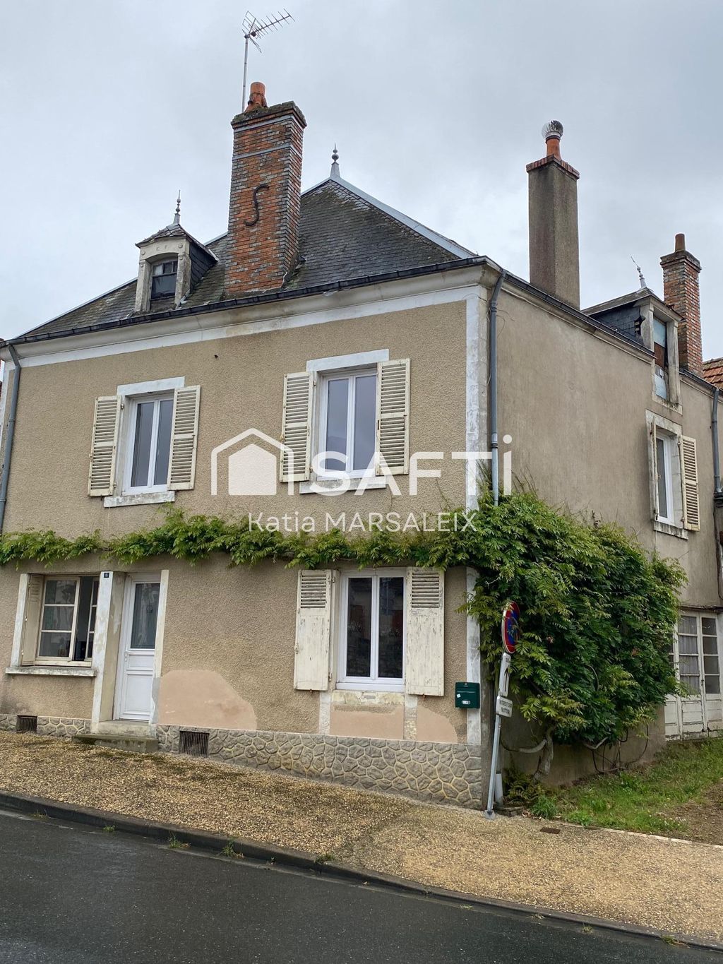 Achat maison à vendre 3 chambres 112 m² - Thevet-Saint-Julien