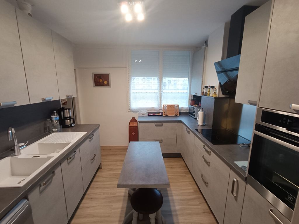 Achat appartement à vendre 5 pièces 88 m² - Mourenx