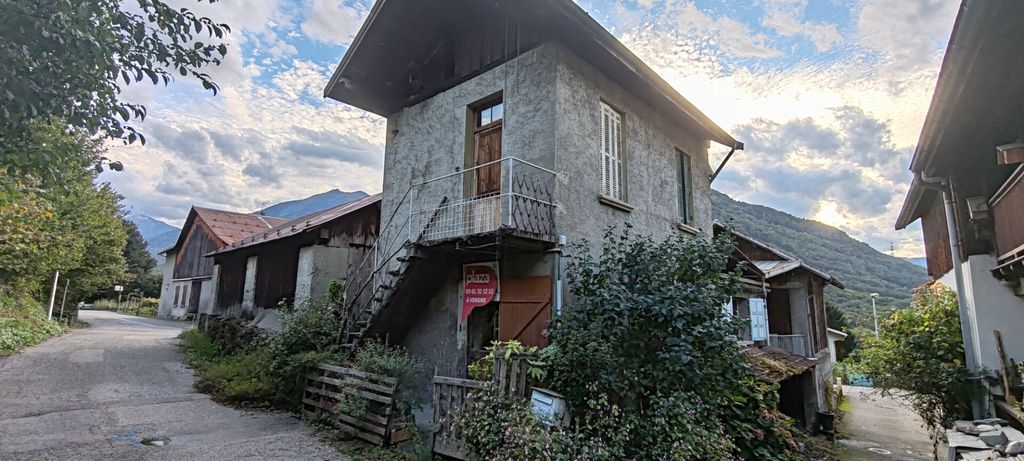 Achat maison à vendre 2 chambres 60 m² - Tours-en-Savoie