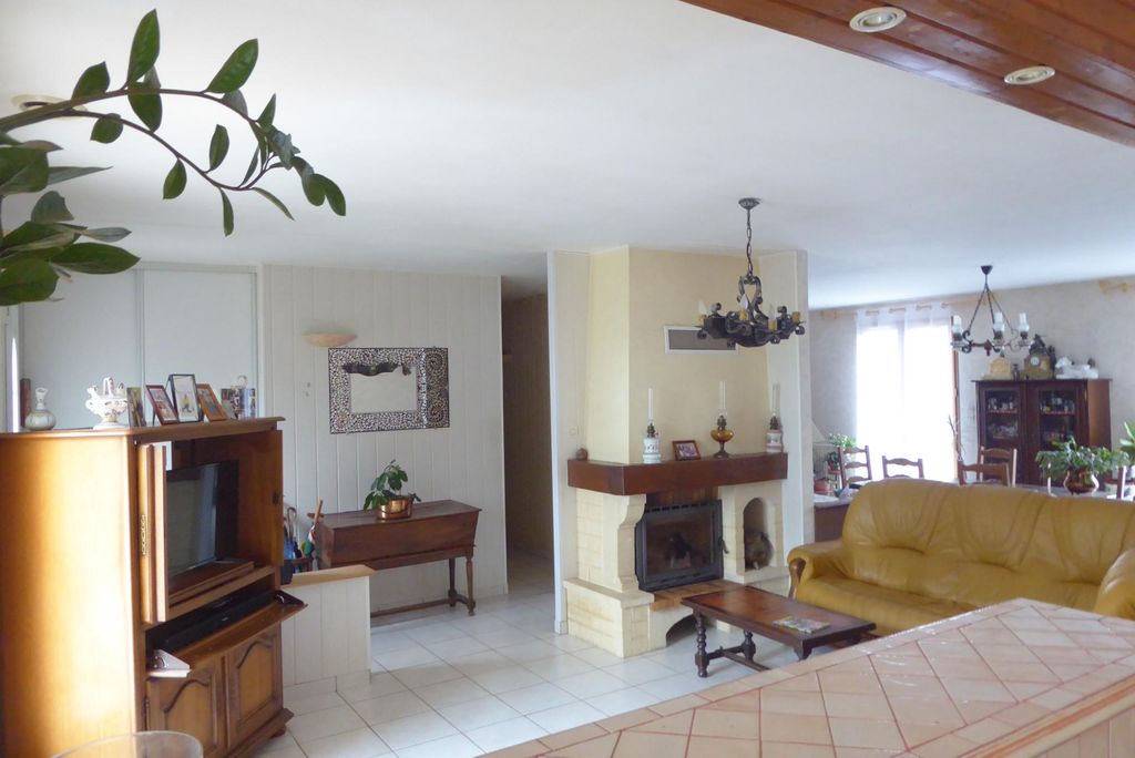 Achat maison à vendre 4 chambres 125 m² - Niort