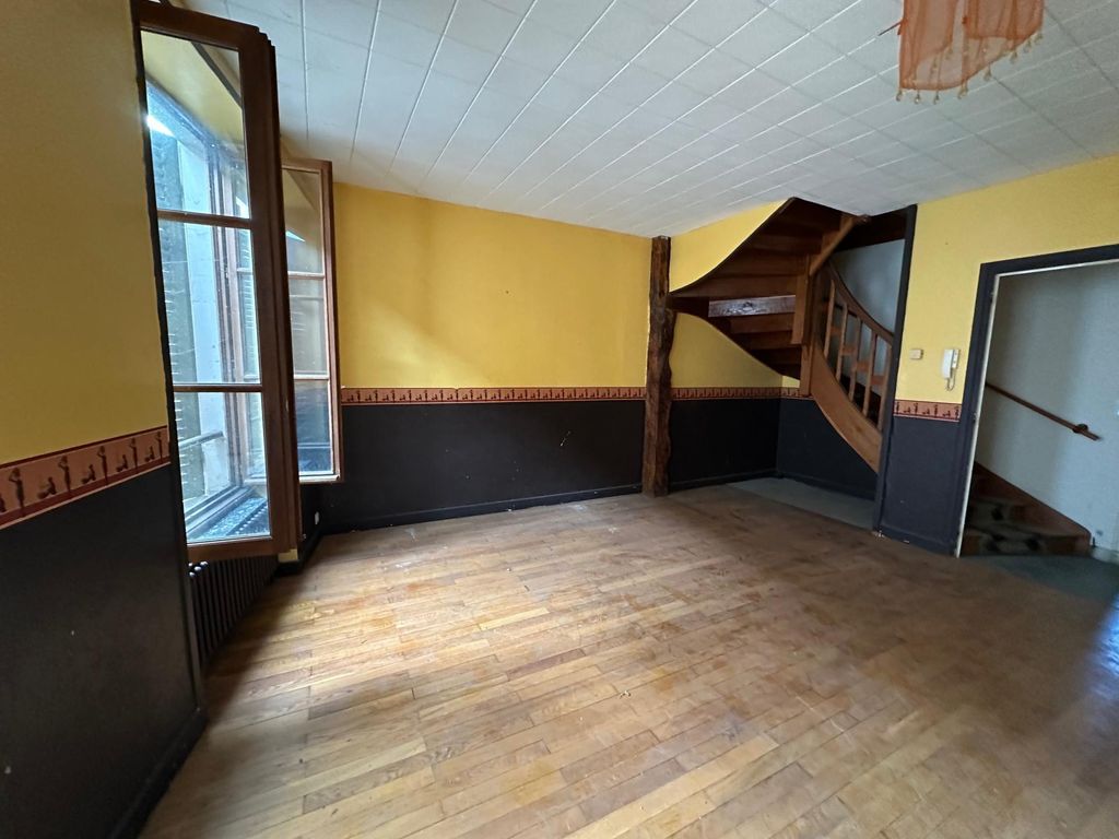 Achat appartement à vendre 7 pièces 94 m² - Charlieu