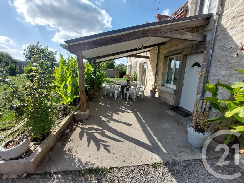 Achat maison à vendre 6 chambres 174 m² - Sainte-Fauste