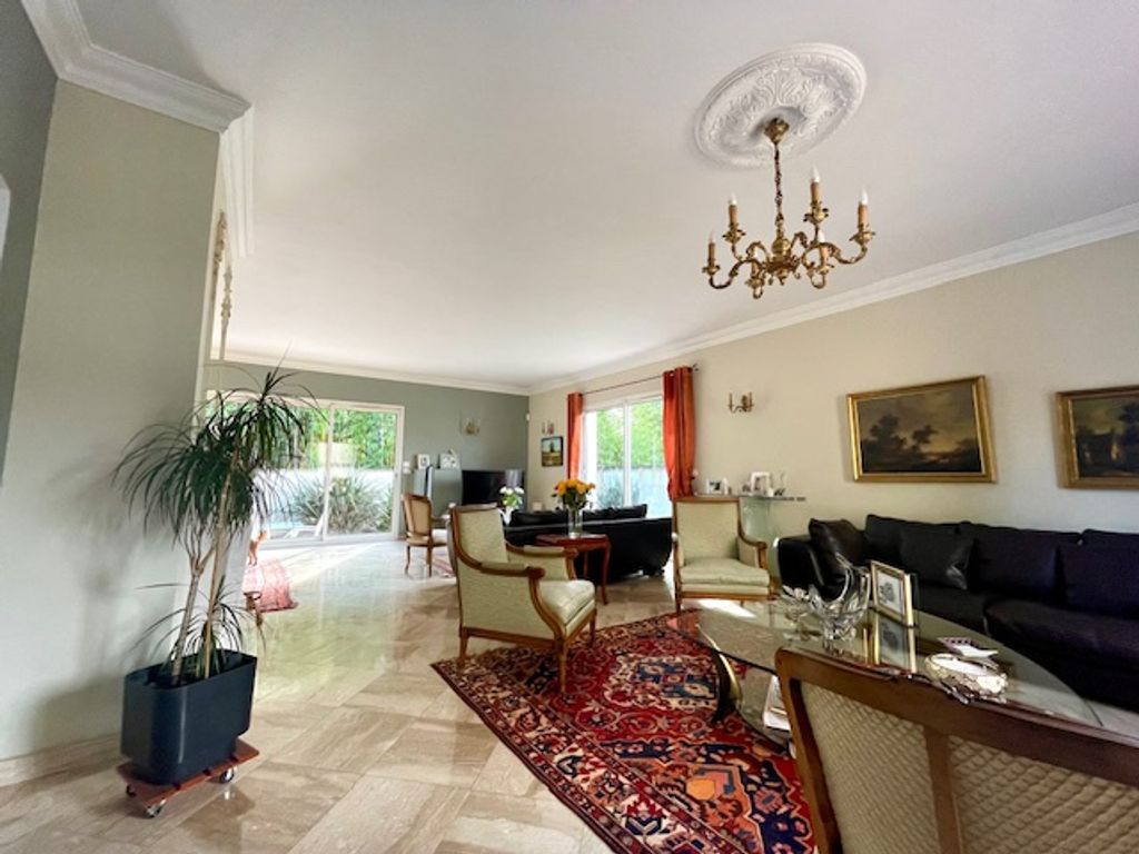 Achat maison à vendre 3 chambres 181 m² - Mérignac