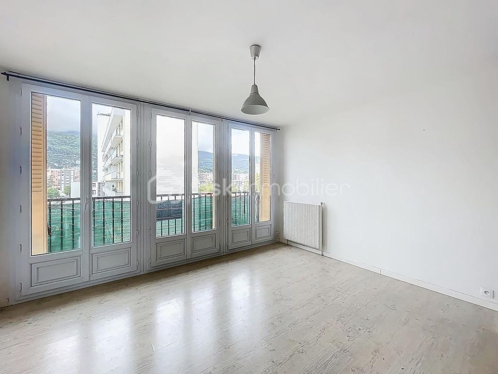 Achat appartement à vendre 4 pièces 78 m² - Échirolles