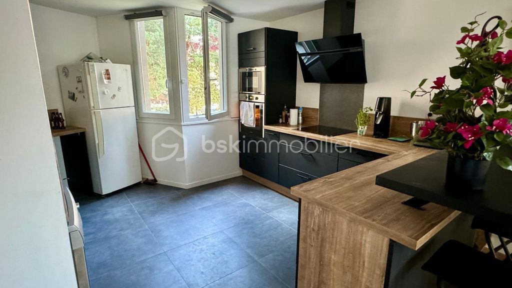 Achat appartement à vendre 2 pièces 62 m² - Montigny-le-Bretonneux