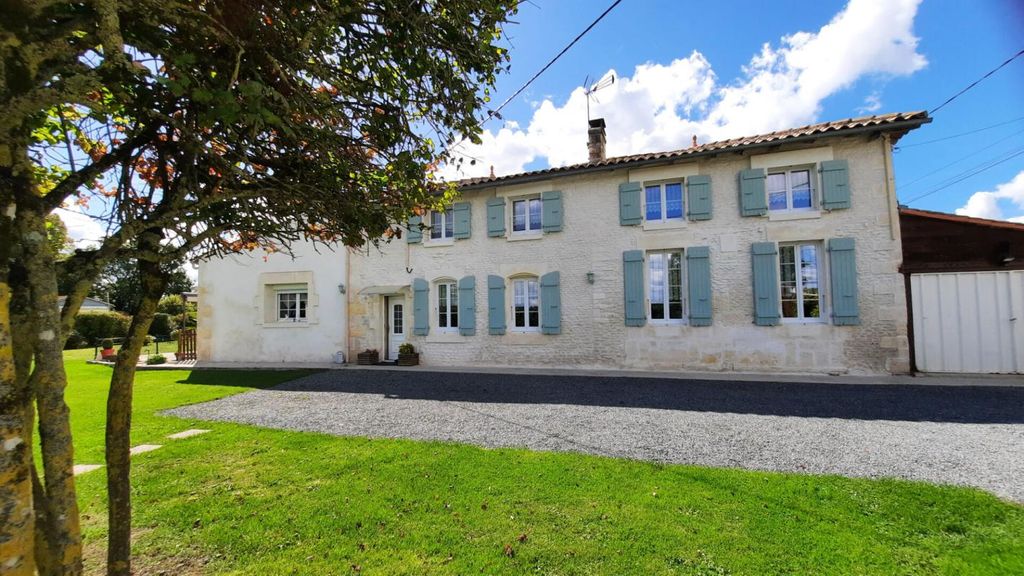 Achat maison à vendre 4 chambres 253 m² - Fontaines-d'Ozillac