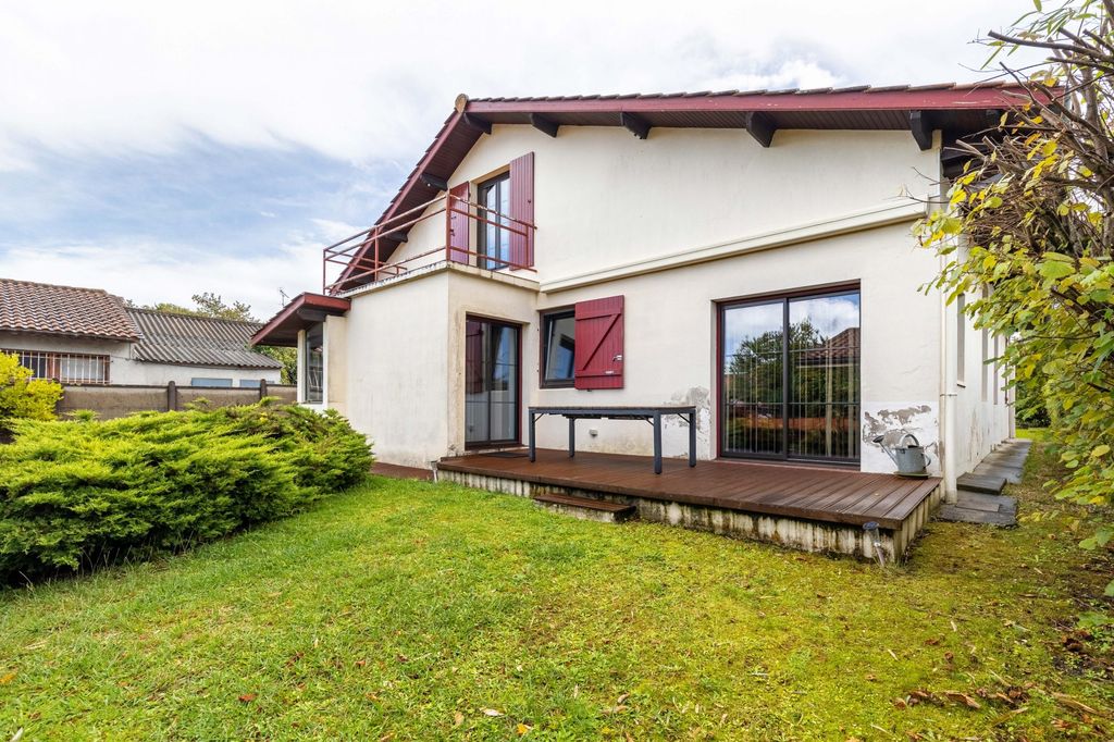 Achat maison à vendre 3 chambres 105 m² - Pessac