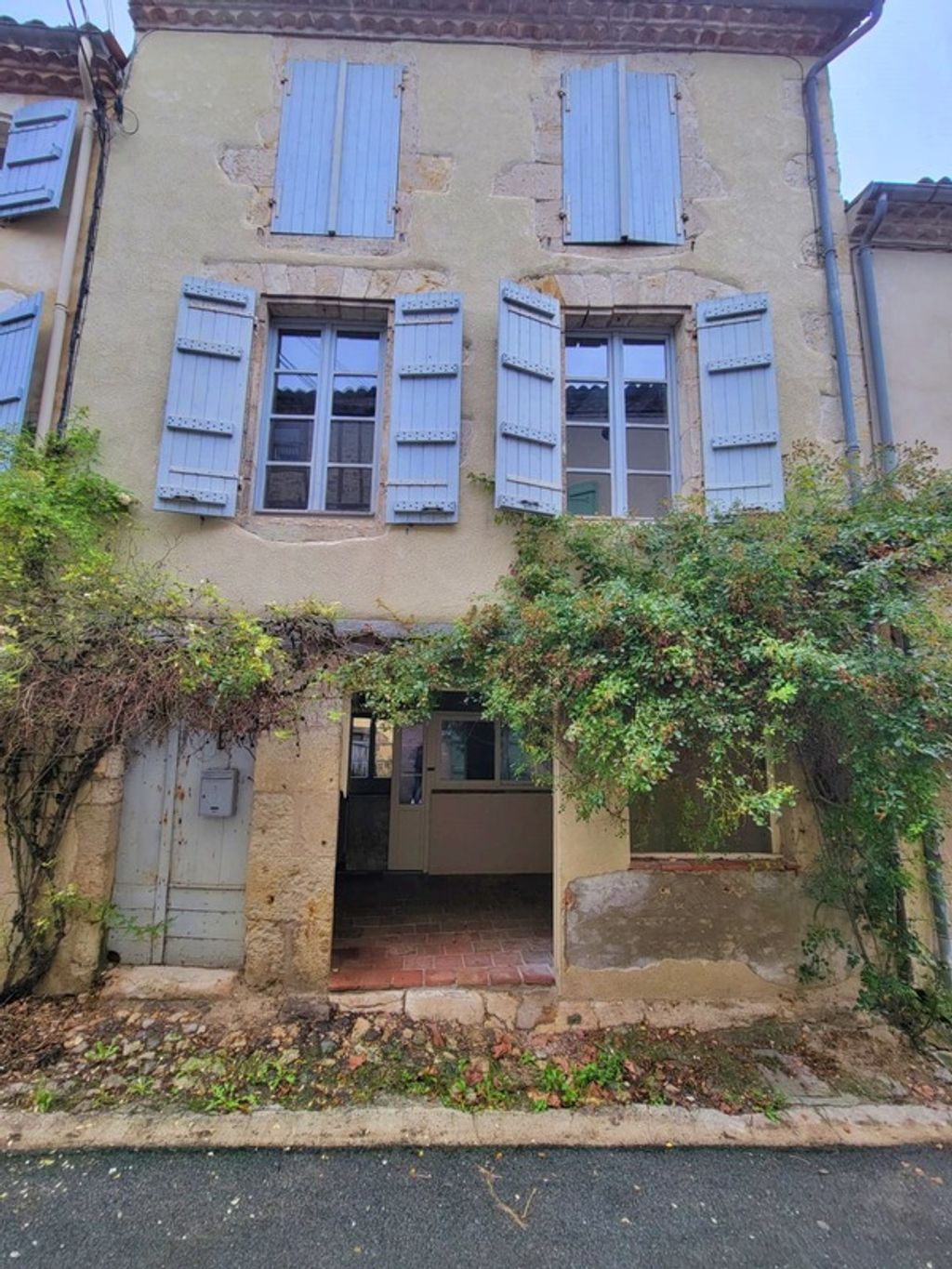 Achat maison à vendre 3 chambres 150 m² - Sos