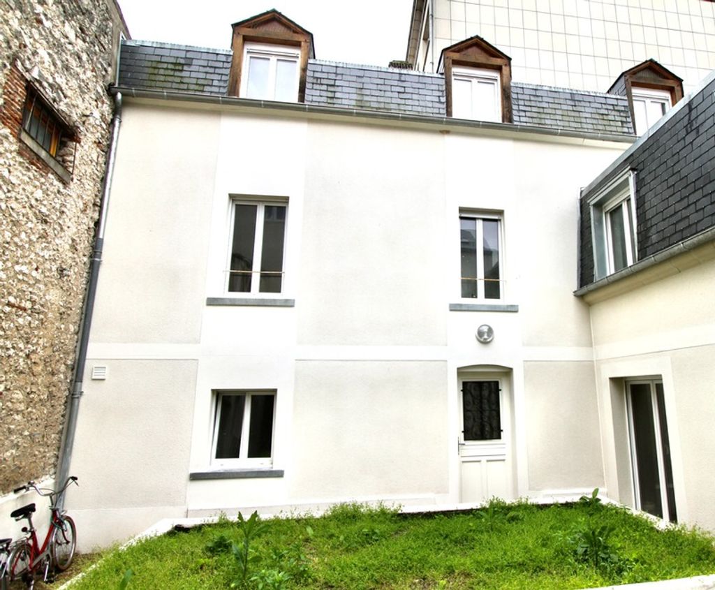 Achat maison à vendre 4 chambres 87 m² - Orléans