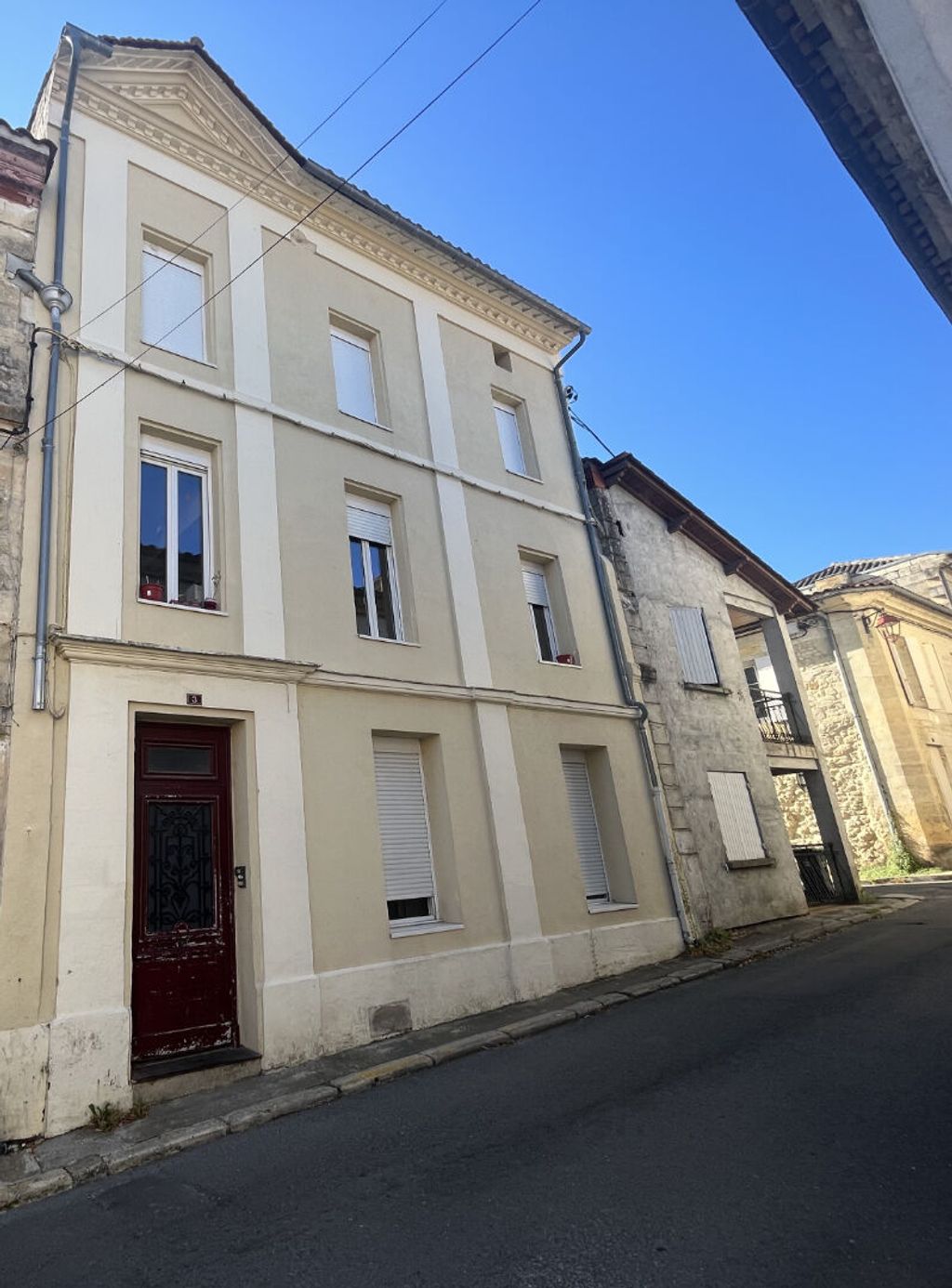 Achat maison à vendre 4 chambres 214 m² - Lussac