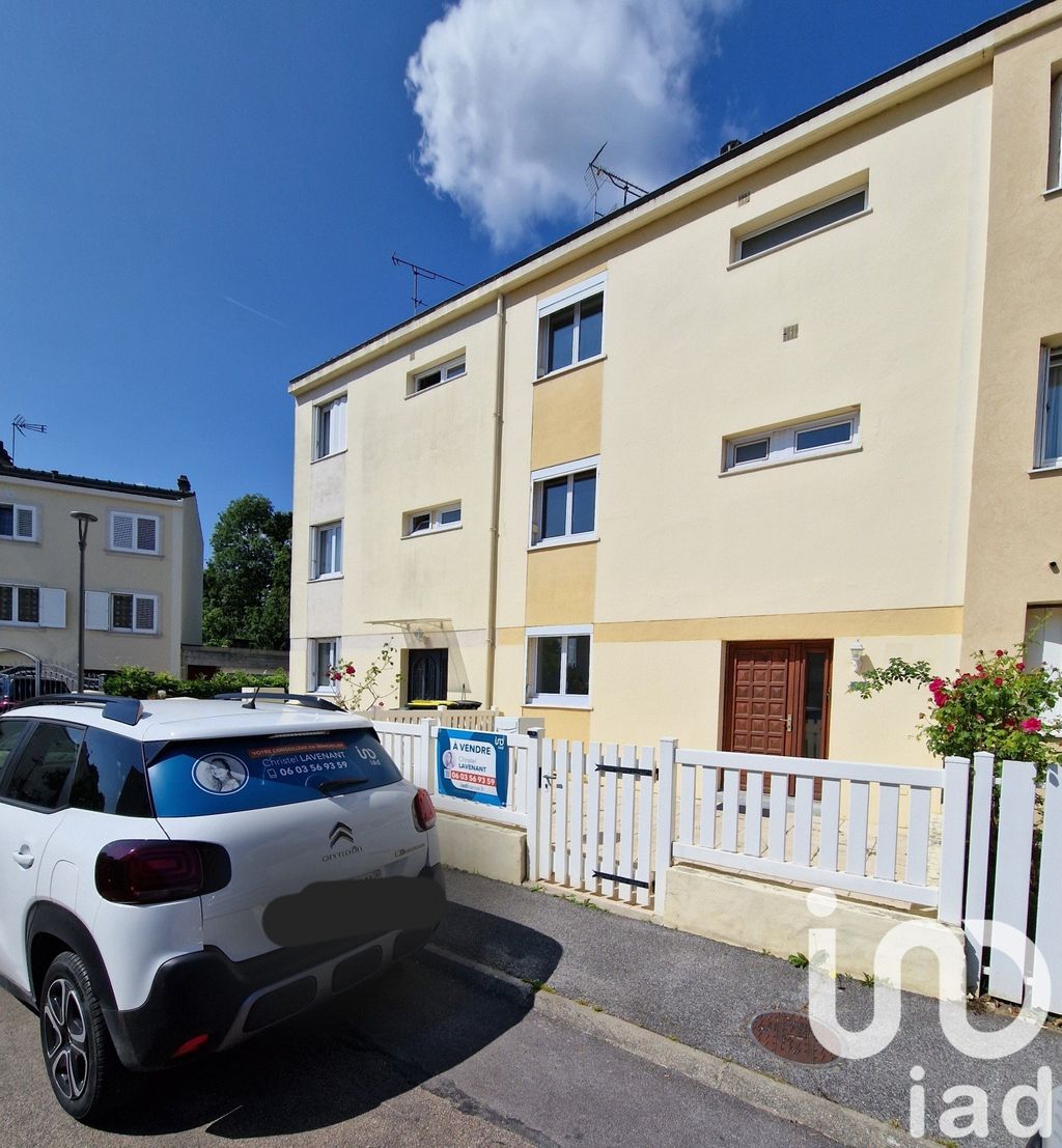 Achat maison à vendre 4 chambres 92 m² - La Queue-en-Brie