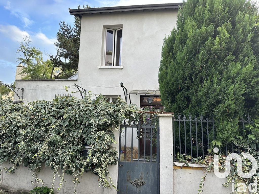 Achat maison à vendre 2 chambres 117 m² - Lyon 8ème arrondissement