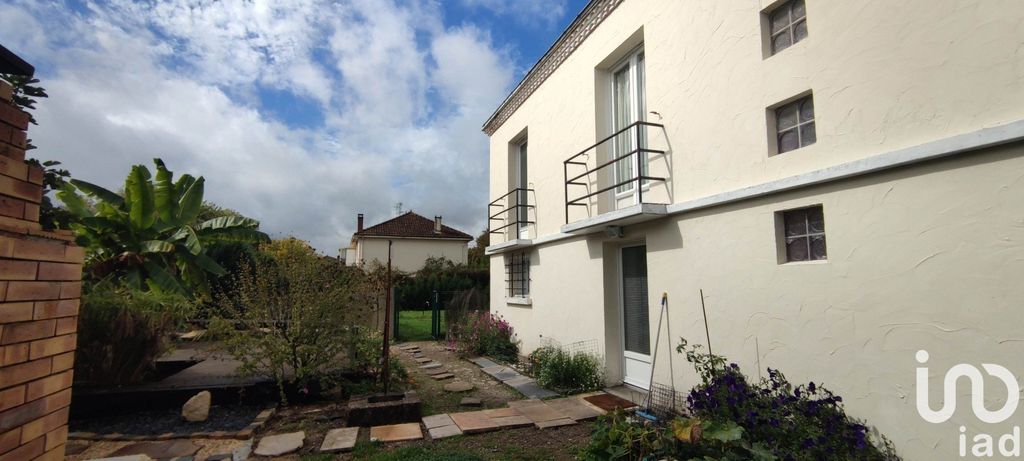 Achat maison à vendre 3 chambres 130 m² - Montpon-Ménestérol