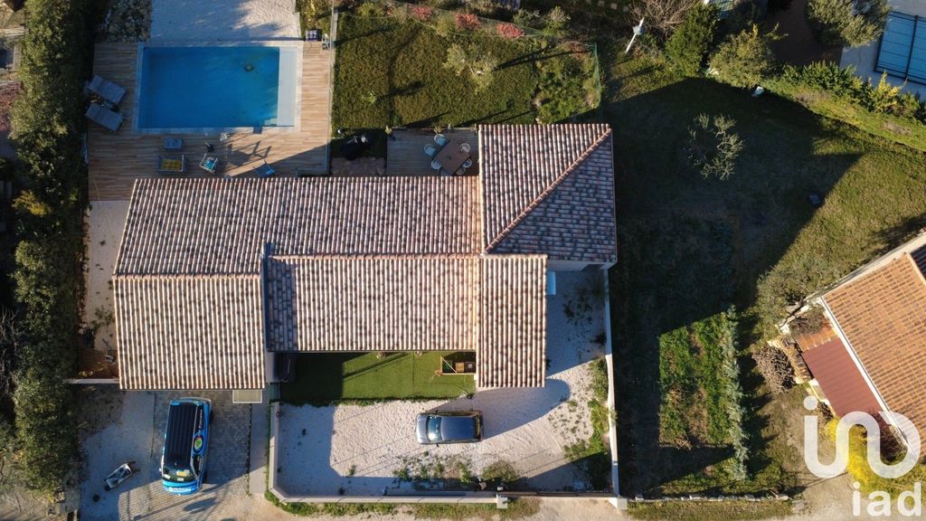 Achat maison à vendre 3 chambres 165 m² - Le Castellet