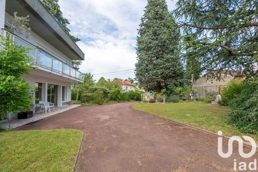 Achat maison à vendre 3 chambres 216 m² - Fontaines-sur-Saône