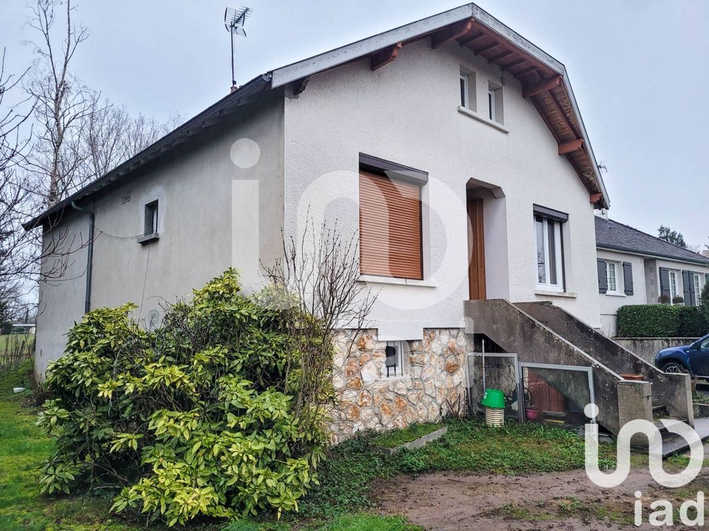 Achat maison à vendre 3 chambres 87 m² - Villefranche-d'Allier