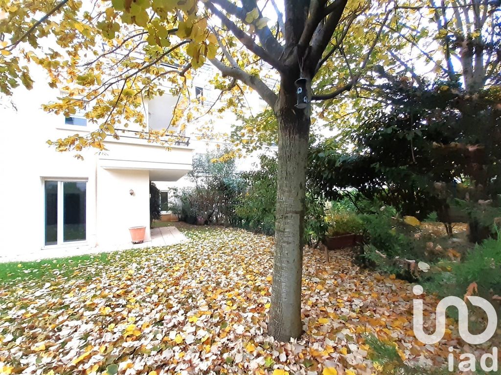 Achat appartement à vendre 4 pièces 93 m² - Suresnes