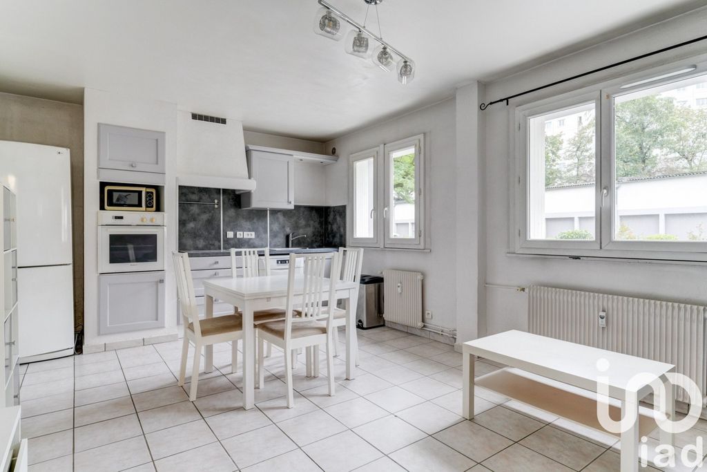 Achat appartement à vendre 2 pièces 47 m² - Oullins