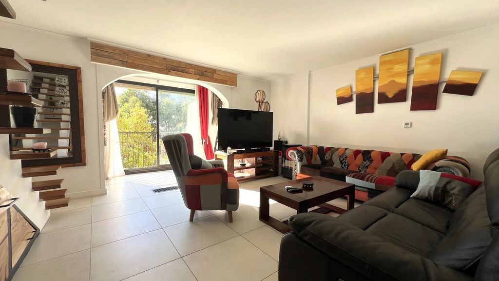 Achat duplex à vendre 5 pièces 116 m² - Fréjus