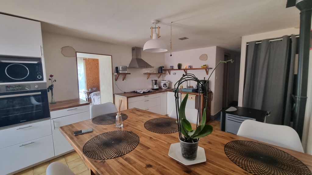 Achat maison à vendre 3 chambres 69 m² - Saint-Hilaire-la-Croix