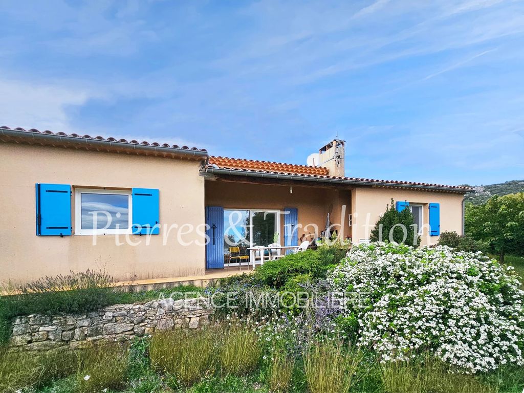 Achat maison à vendre 2 chambres 132 m² - Saint-Saturnin-lès-Apt