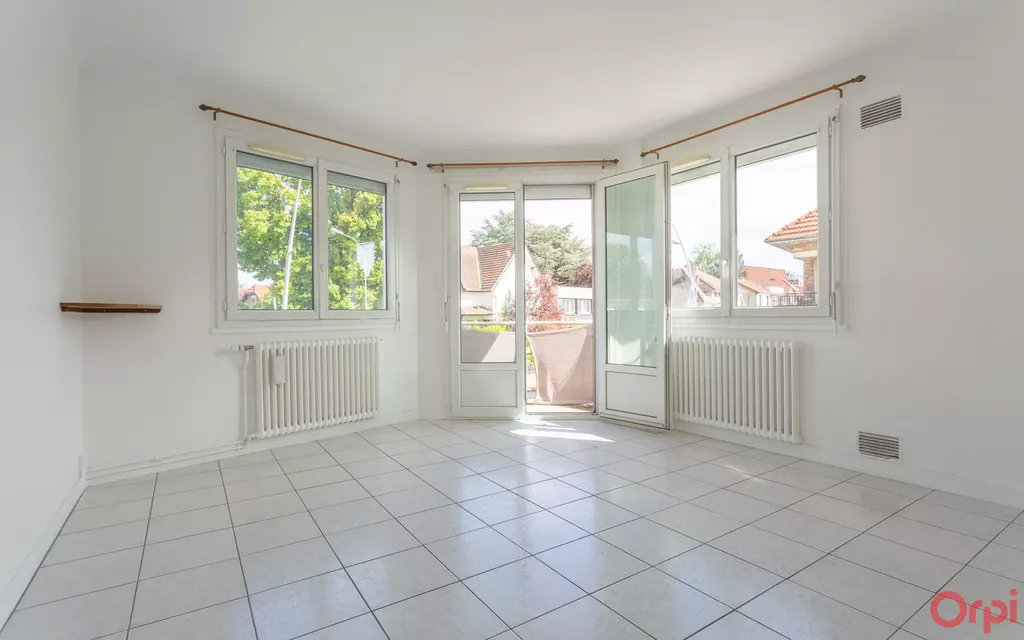 Achat appartement à vendre 3 pièces 75 m² - Sainte-Geneviève-des-Bois