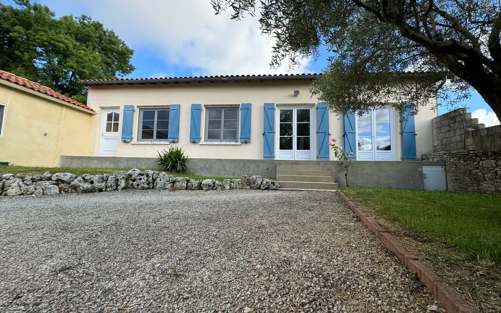 Achat maison à vendre 3 chambres 131 m² - Saint-Hilaire-de-Villefranche