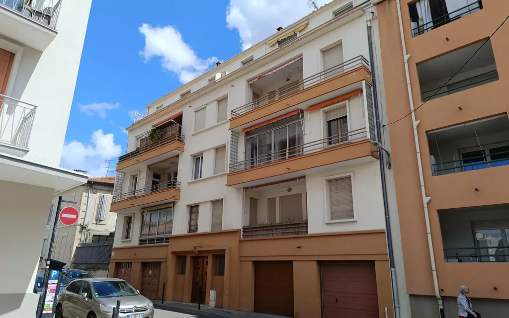 Achat appartement à vendre 4 pièces 74 m² - Nîmes