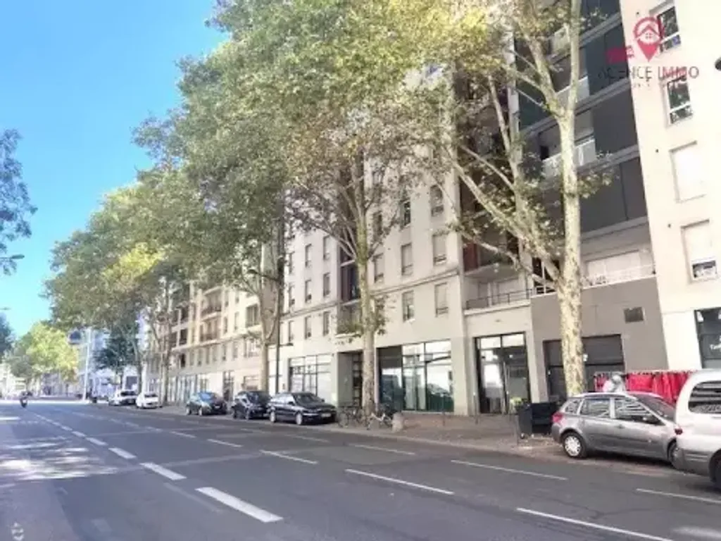 Achat appartement à vendre 2 pièces 49 m² - Lyon 7ème arrondissement