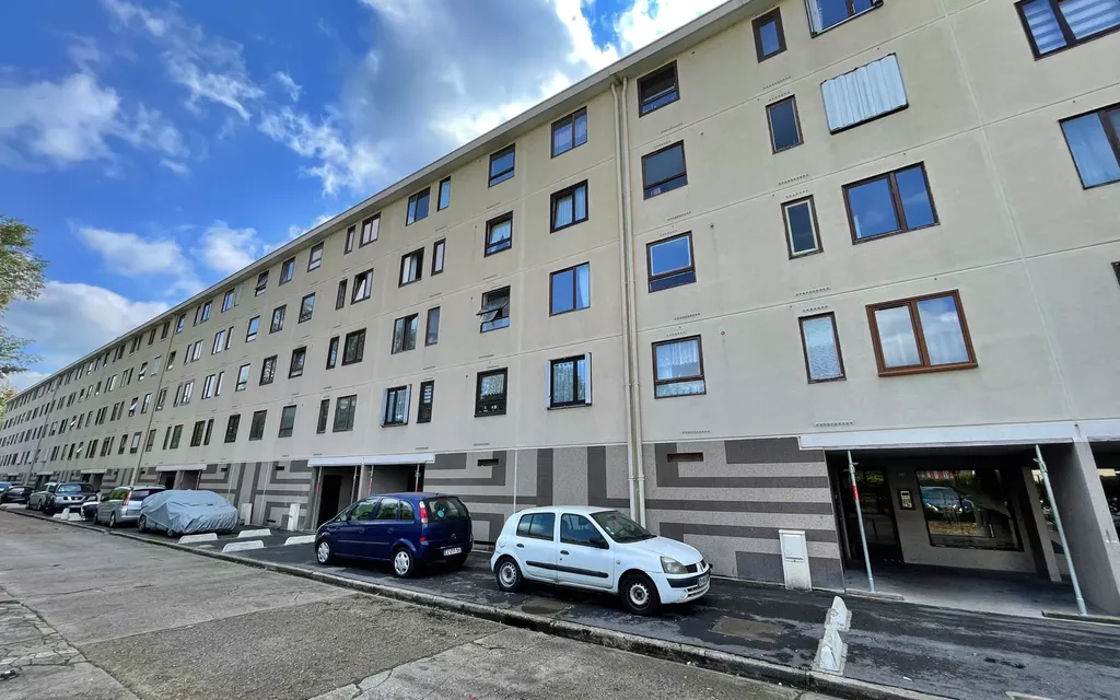 Achat appartement à vendre 4 pièces 70 m² - Clichy-sous-Bois