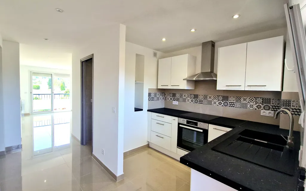 Achat appartement à vendre 3 pièces 57 m² - Cannes