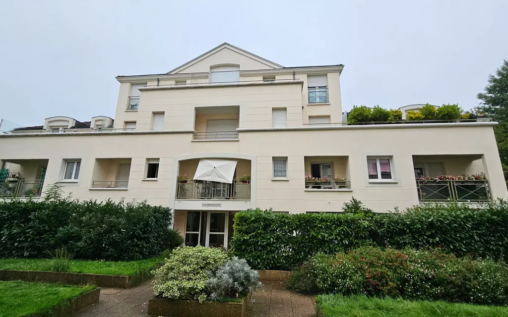 Achat appartement à vendre 2 pièces 49 m² - Livry-Gargan