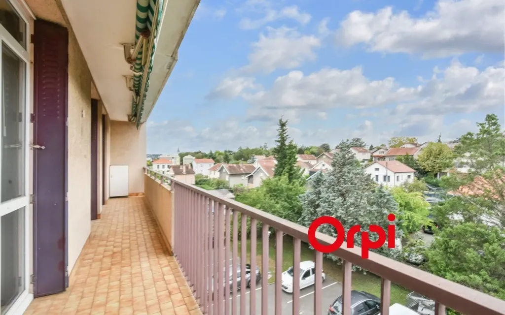 Achat appartement à vendre 3 pièces 59 m² - Pierre-Bénite