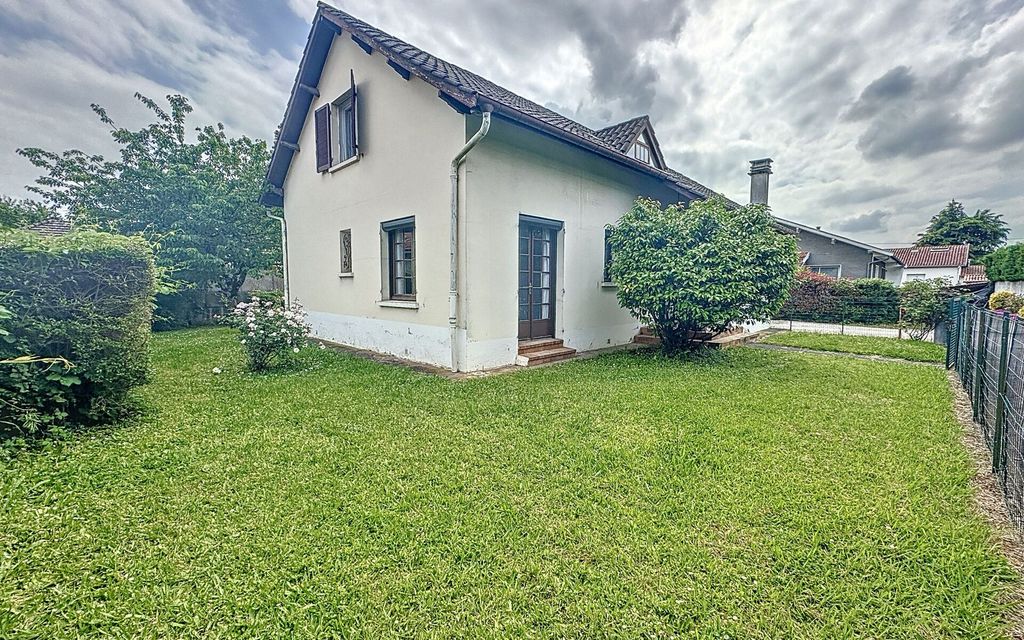 Achat maison à vendre 6 chambres 144 m² - Pau