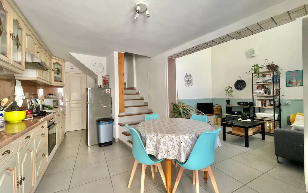 Achat maison à vendre 2 chambres 57 m² - Vauvert