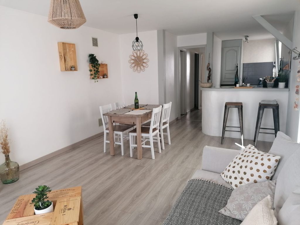 Achat appartement à vendre 2 pièces 45 m² - Saint-Jean-de-Luz