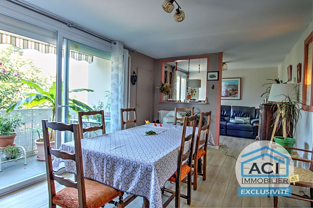 Achat appartement à vendre 6 pièces 102 m² - Grigny