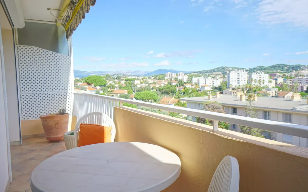 Achat appartement à vendre 3 pièces 57 m² - Cannes