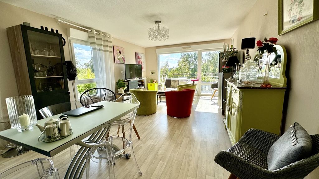 Achat appartement à vendre 5 pièces 82 m² - Vannes