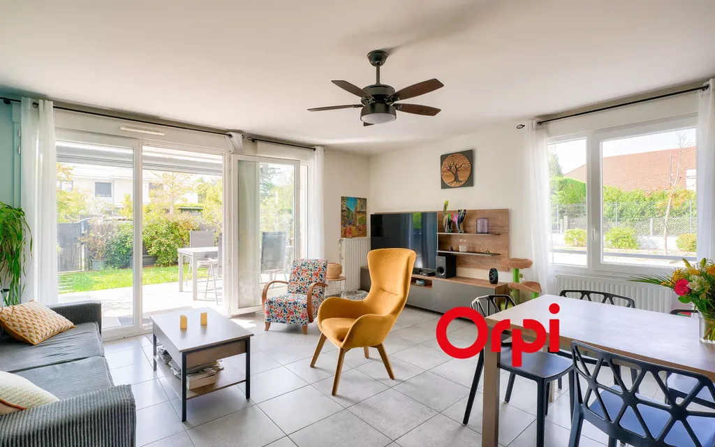 Achat appartement à vendre 4 pièces 106 m² - Craponne