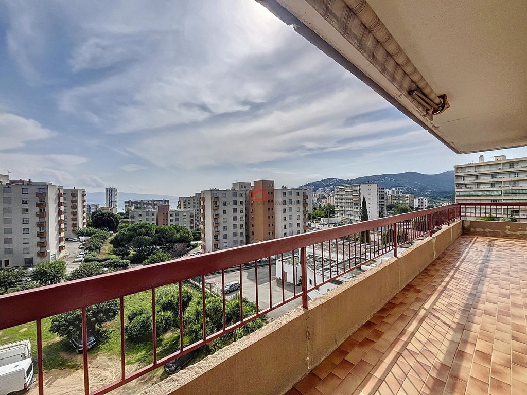 Achat appartement à vendre 4 pièces 99 m² - Ajaccio